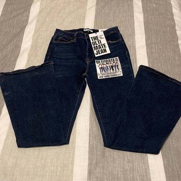 Almost Famous Denim - NWT Almost Famous Ultimate Jean size 2 fits 7, 9, 11, 13.